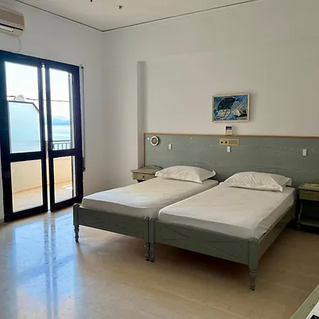 Hotel Derveni Georgiadis *